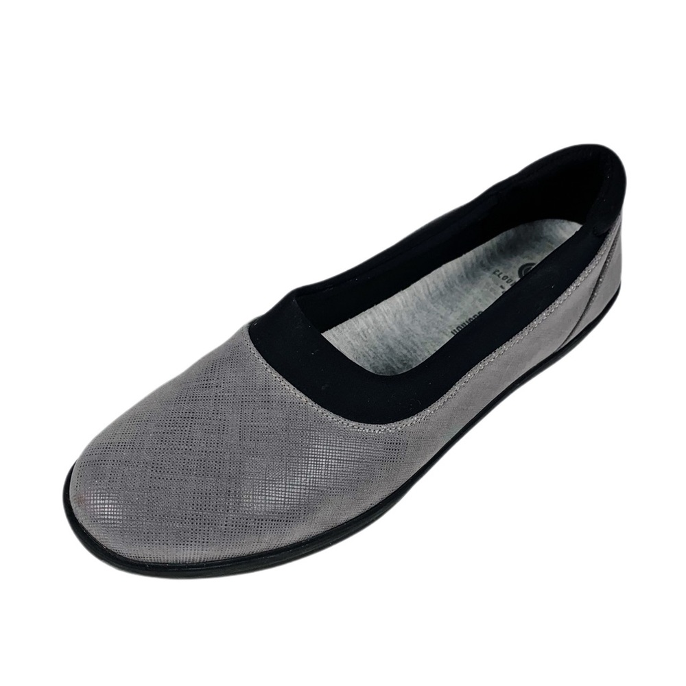 Clarks Cloud stepper Gray Slip On Flats